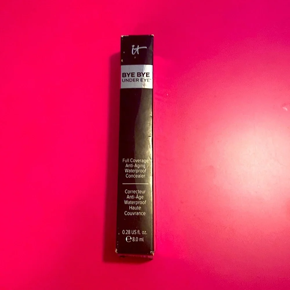 IT BYE BYE UNDER EYE CONCEALER FULL COVERAGE ANTI AGING WATERPROOF CONCEALER NEW